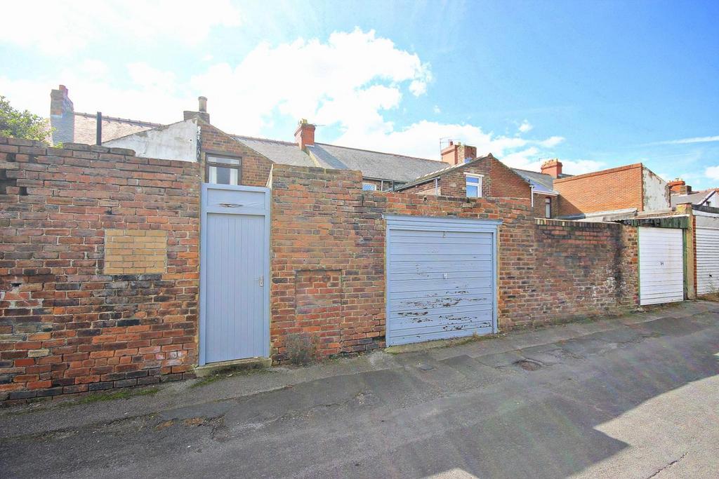 Rear Garage and Yard Access