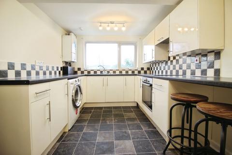 undefined, Ferndale Road, Swindon SN2