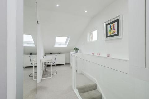 2 bedroom apartment for sale, Richmond TW10