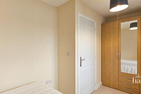 2 bedroom semi-detached house to rent, St. Josephs Way, Lyneham, SN15