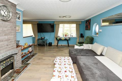undefined, Hall Drive, Lincoln LN6