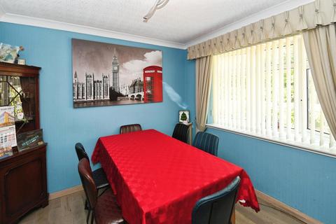 undefined, Hall Drive, Lincoln LN6