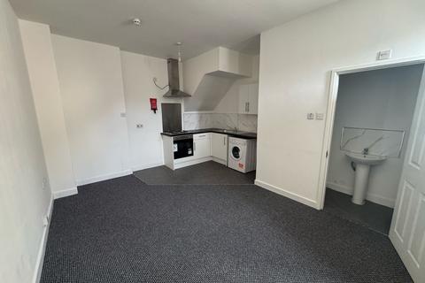 4 bedroom flat for sale, Bushmead Avenue, Bedford MK40