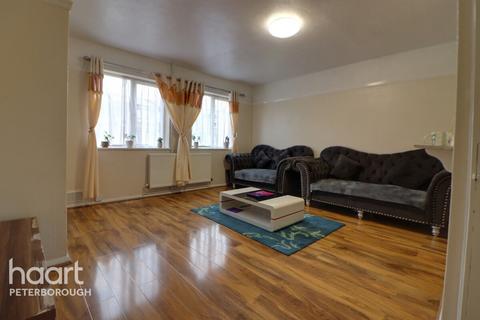 undefined, Flore Close, PETERBOROUGH