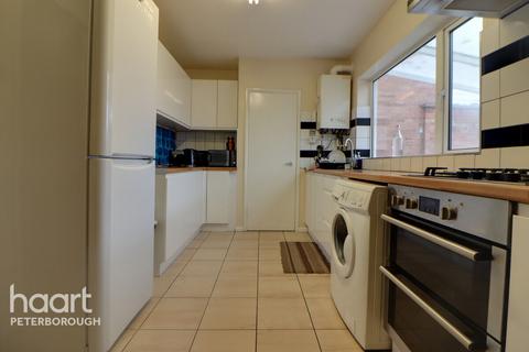 undefined, Flore Close, PETERBOROUGH
