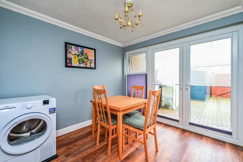 undefined, Carmarthen Close, Farnborough, GU14