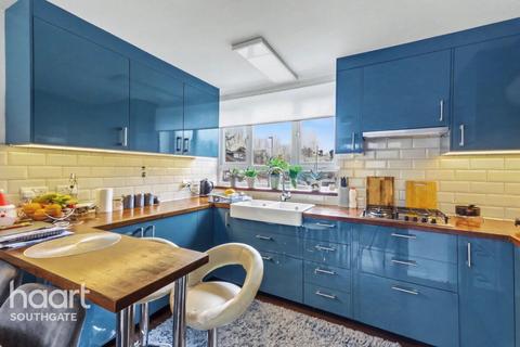 Merridene, London