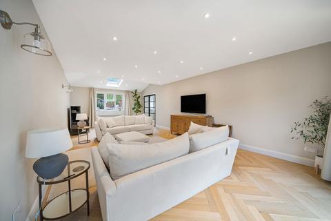undefined, Deansfield, Caterham CR3