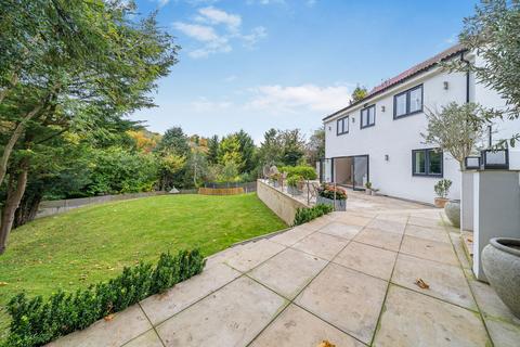 undefined, Deansfield, Caterham CR3