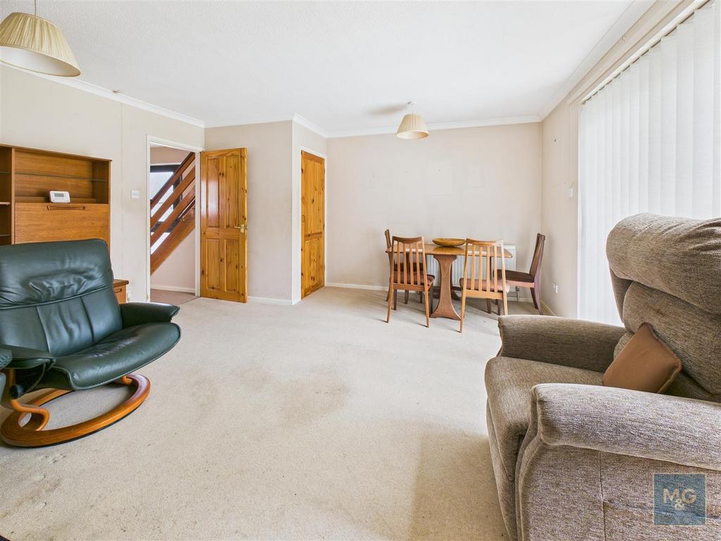 Sitting/Dining Room