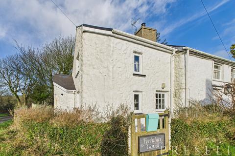 undefined, Tyrhibin Ganol, Newport, Pembrokeshire
