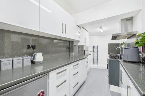 3 bedroom terraced house for sale, Park Road, Hull, HU5 2TB