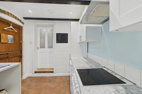 undefined, Pickersleigh Road, Malvern