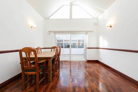 1 bedroom flat to rent, Wotton Road, London NW2