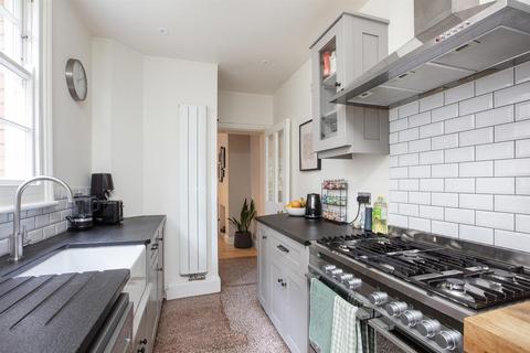 2 bedroom flat for sale, Cormont Road, Camberwell, SE5