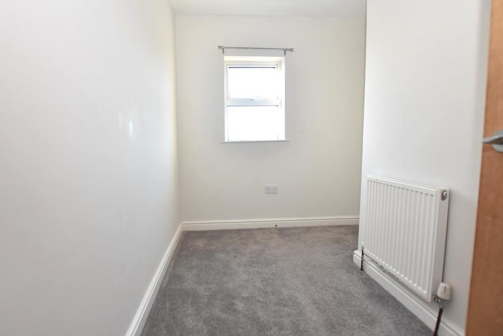 Bedroom 3 1.jpg