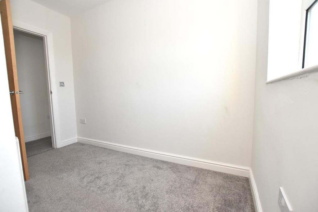 Bedroom 3 2.jpg