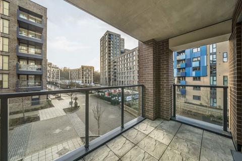 2 bedroom flat to rent, Larkwood Avenue, London SE10