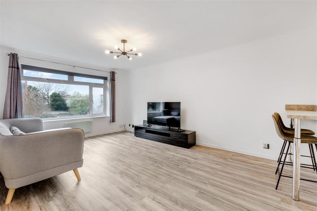 STERLING COURT -1 .jpg