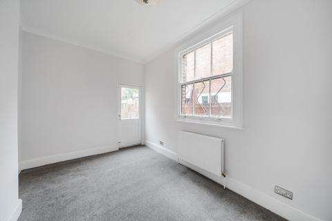 2 bedroom flat for sale, Northwood Road, Highgate, London, N6