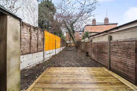2 bedroom flat for sale, Northwood Road, Highgate, London, N6