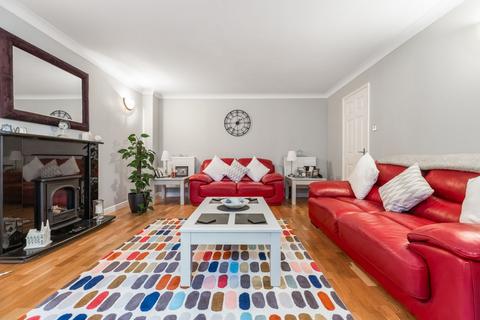 undefined, Kellie Wynd, Dunblane, FK15