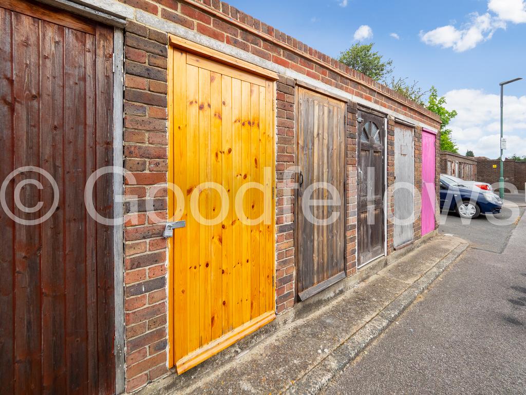 Farnham C16-019-Edit