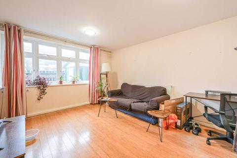 2 bedroom flat to rent, London E3