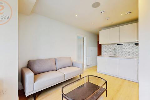 1 bedroom apartment to rent, , Coombe Hill House, Beverley Way, London