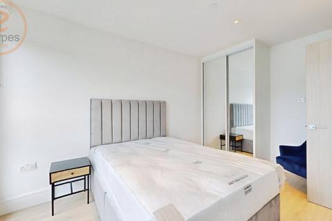 1 bedroom apartment to rent, , Coombe Hill House, Beverley Way, London