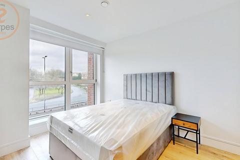 1 bedroom apartment to rent, , Coombe Hill House, Beverley Way, London