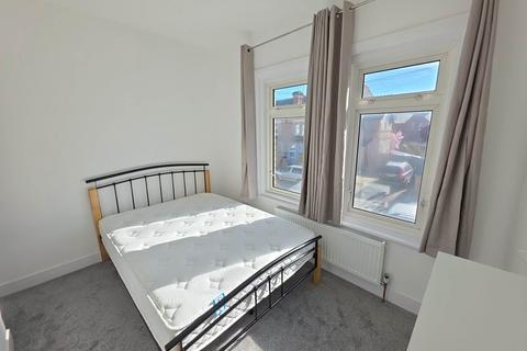 undefined, Liverpool Road, Reading RG1