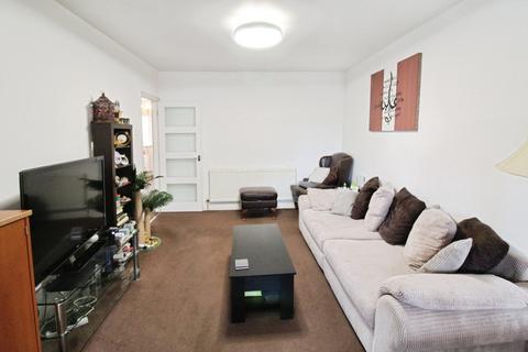 3 bedroom end of terrace house for sale, Old Farm Road, West Midlands B33