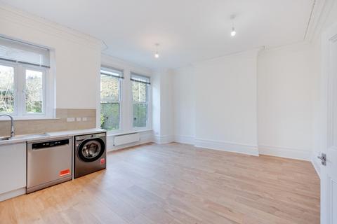 1 bedroom apartment to rent, Primrose Gardens, Belsize Park, NW3