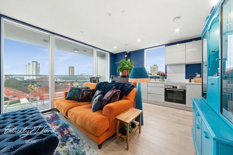 2 bedroom apartment for sale, Corsican Square, London