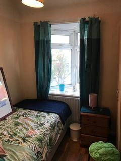 undefined, Mitcham CR4