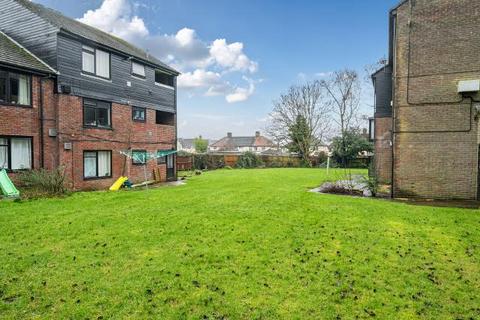 2 bedroom apartment for sale, The Bourne, Bovingdon, Hemel Hempstead
