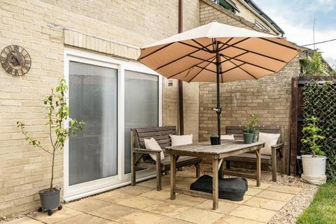 2 bedroom terraced house for sale, Frethern Close, Burford