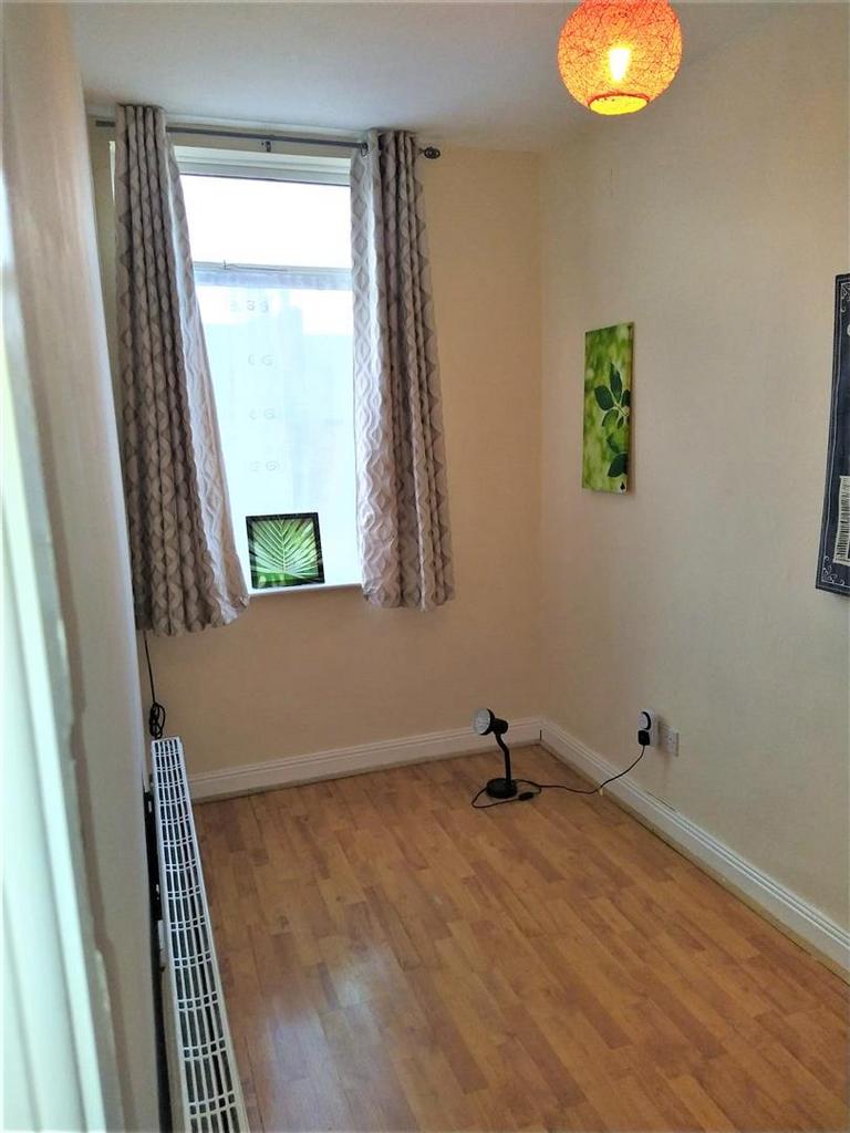 Bedroom 2..jpg