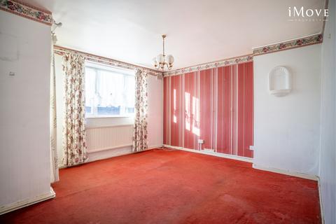 2 bedroom flat for sale, Hogarth House, London SE27