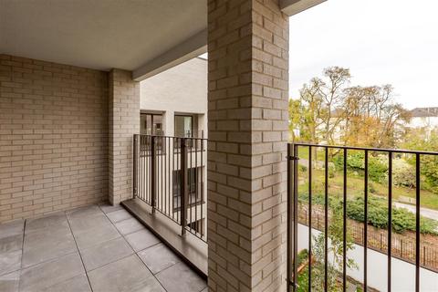 2 bedroom apartment to rent, The Avenue, Queens Park NW6