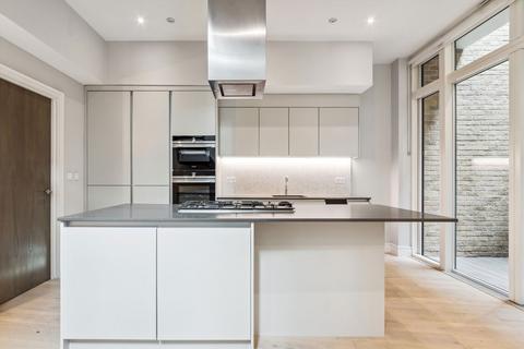 3 bedroom terraced house for sale, Avery Walk, Battersea SW11