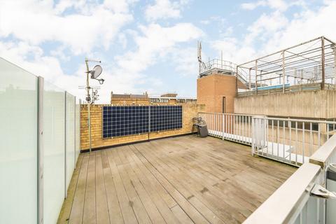 undefined, Avery Walk, Battersea SW11