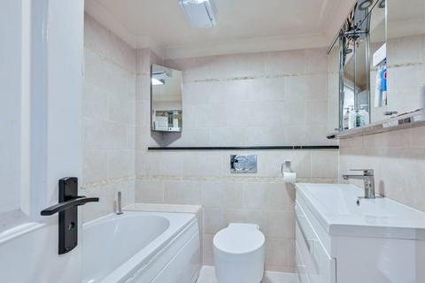 undefined, Lower Guildford Road, Knaphill, Woking, GU21