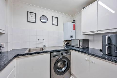 undefined, Lower Guildford Road, Knaphill, Woking, GU21