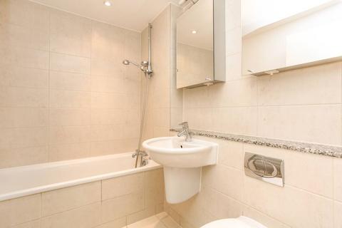 2 bedroom flat to rent, Argyll Road, Woolwich, London, SE18