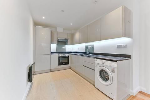1 bedroom flat to rent, High Street, New Malden, KT3