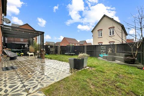 4 bedroom detached house for sale, Ribbon Pond Drive, Middlebeck, Newark