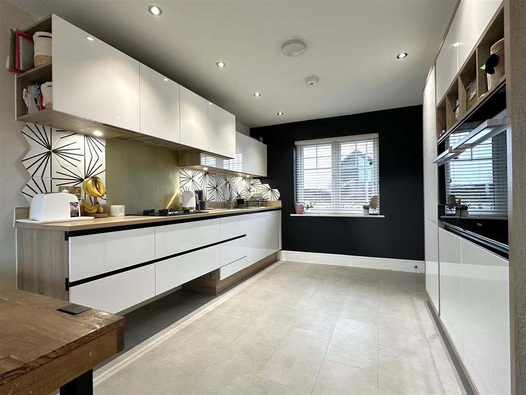 Well-Appointed Kitchen 229