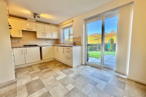 3 bedroom detached house to rent, Brecon Close, Paignton, TQ4 7GF
